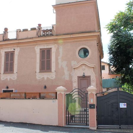 ローマ Palazzina Marianiアパートホテル エクステリア 写真